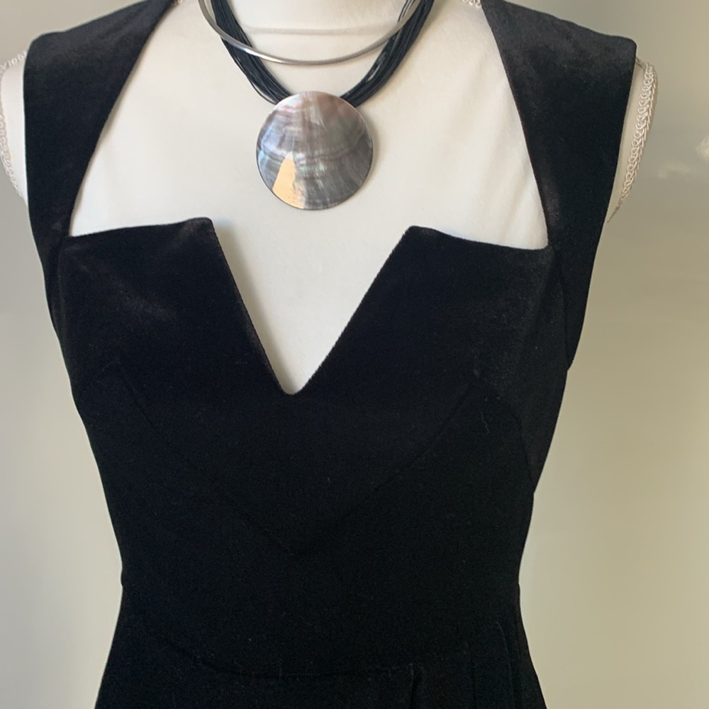 Black Halo dress - Picture 4 of 12